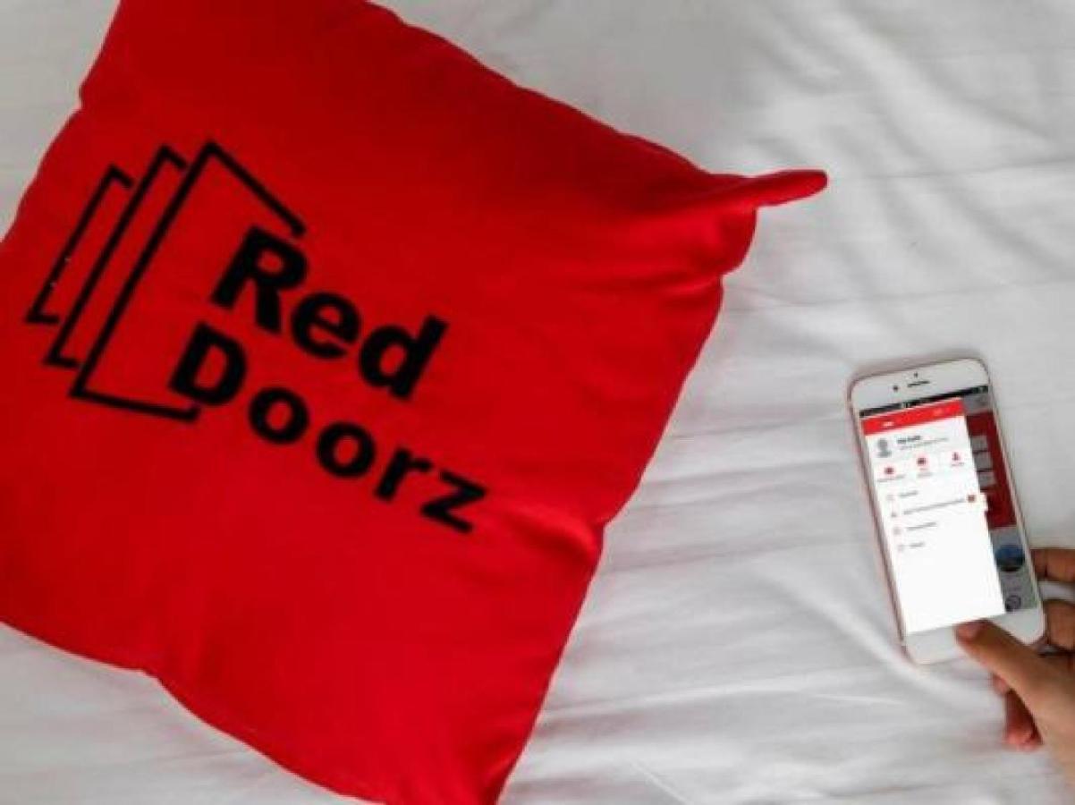 Reddoorz @ Wiyung 3 Wisma tamu 2*